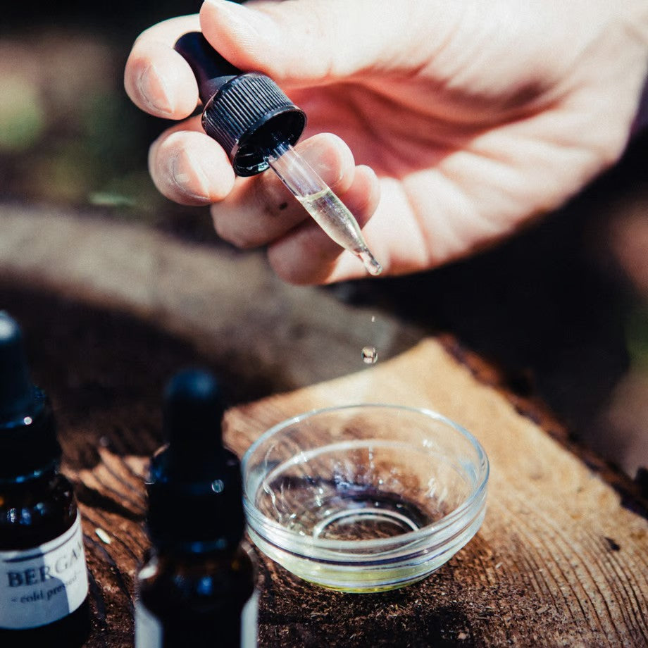 エッセンシャルオイル クロモジ